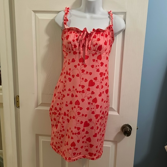 SHEIN Dresses & Skirts - SHEIN heart Dress